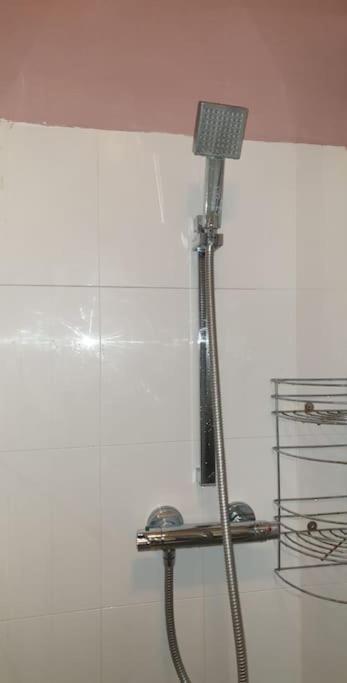 Spacious Bedroom With Private Bathroom. Abbey Wood Exteriör bild